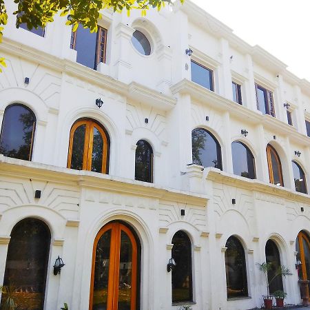 Hotel Kings Retreat Patiala Bagian luar foto