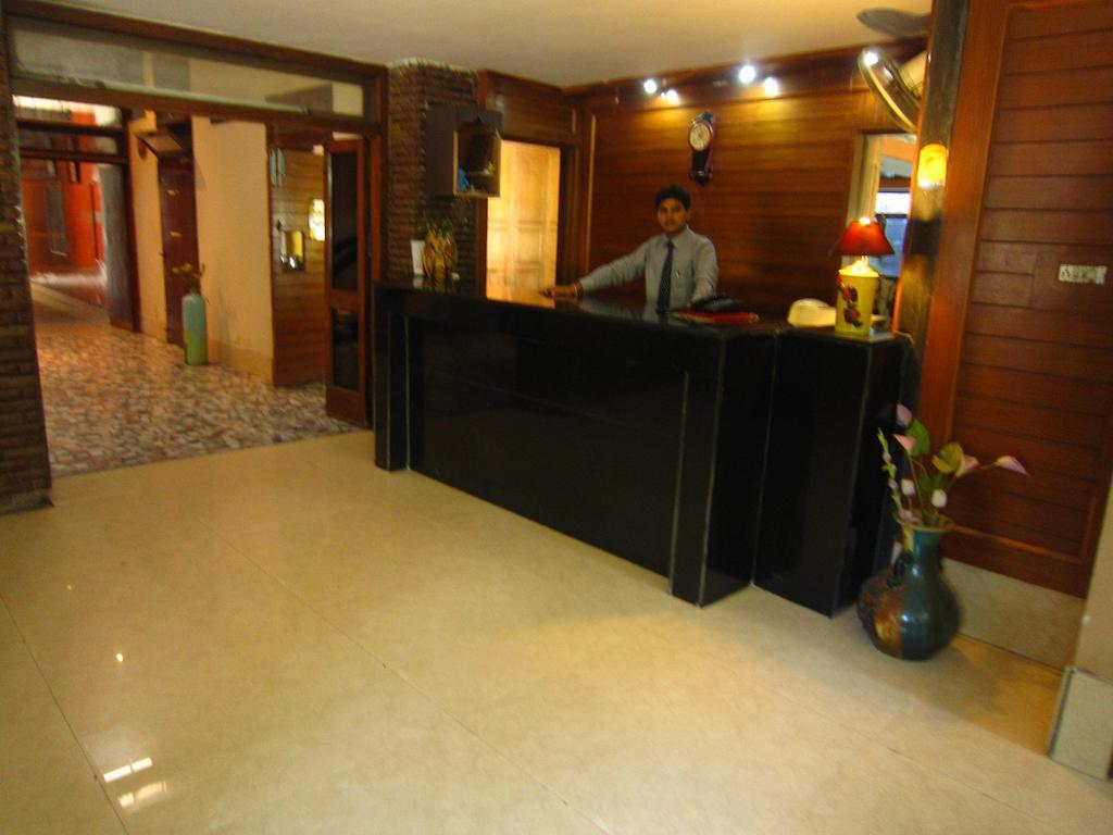 Hotel Kings Retreat Patiala Bagian luar foto