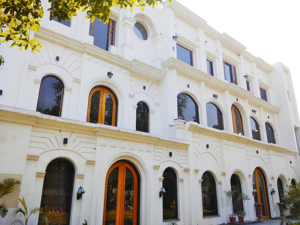 Hotel Kings Retreat Patiala Bagian luar foto