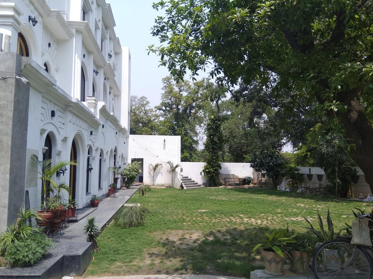 Hotel Kings Retreat Patiala Bagian luar foto